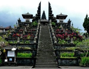 hram-besakih-na-ostrove-bali