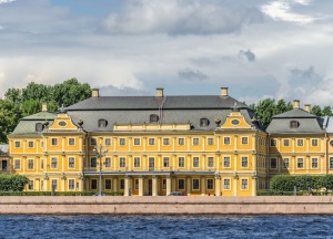 menshikovskij-dvorec