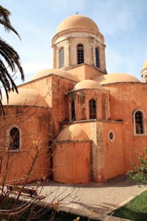 Вид на монастырь Агия Триада в Греции