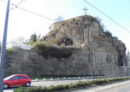 Пещерная церковь на горе Геллерт