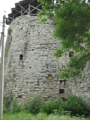 Порховская крепость, башня