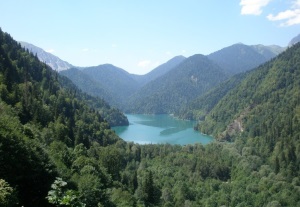Озеро Рица в Абхазии